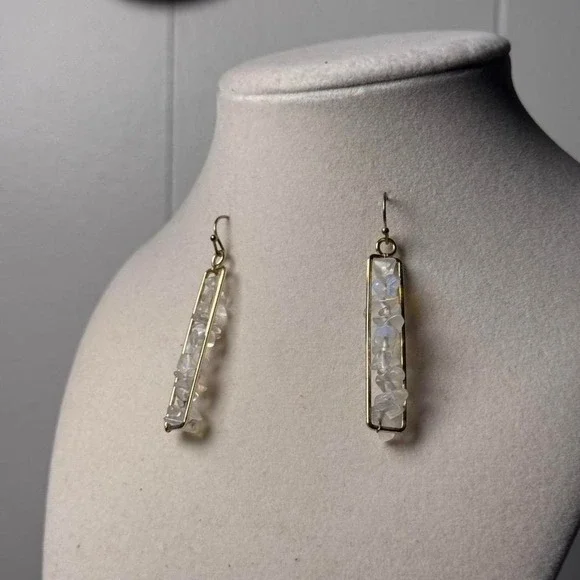 Gold Tone Rectangular Moonstone Chip Drop Dangle Earrings Boho Iridescent - Picture 2 of 8